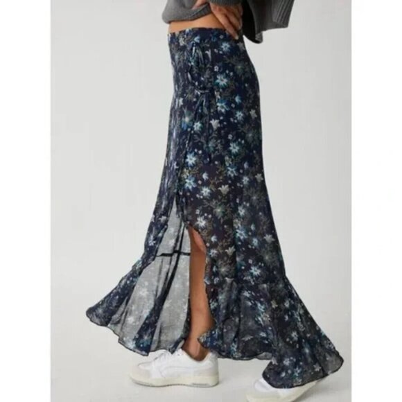 Free People Femme Edge Maxi Skirt Indigo Blue Floral Size 6 - Picture 2 of 10